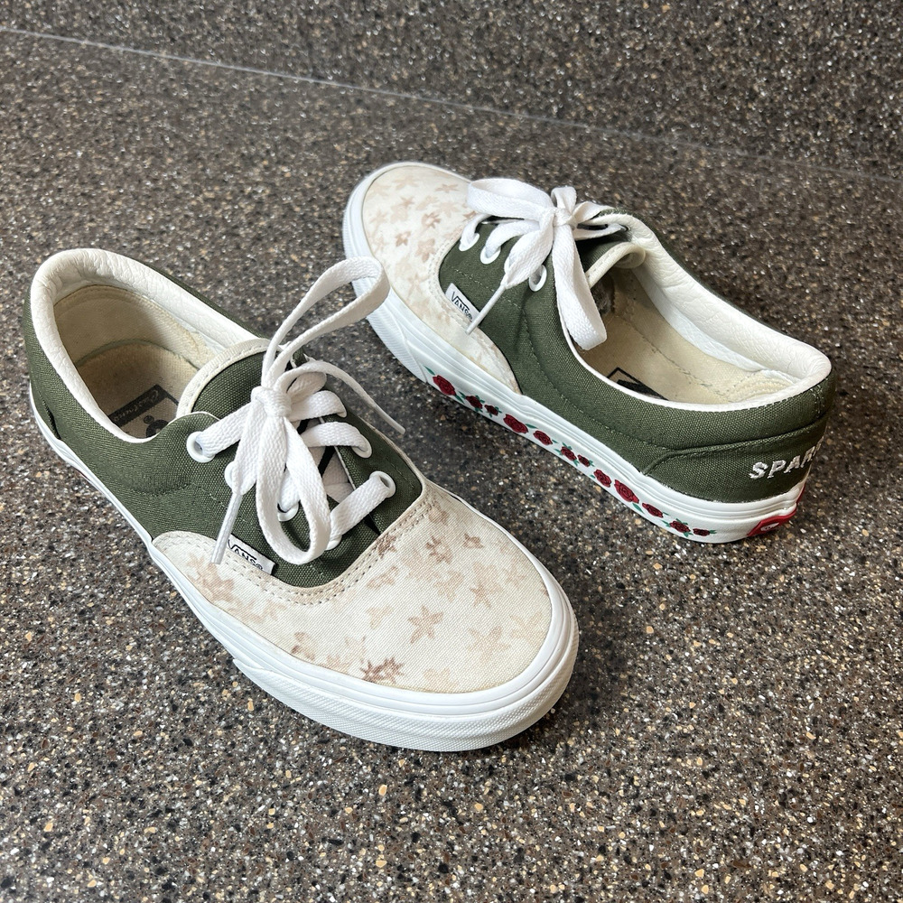 VANS Classic Green Ivory Rose Star Print Canvas Skate Shoe Women 5.5 Lace Up Low